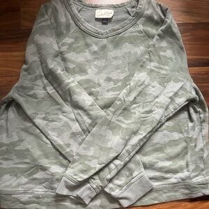 Women’s universal thread camo sweatshirt hoodie